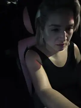 violet-grey Chat XXX live
