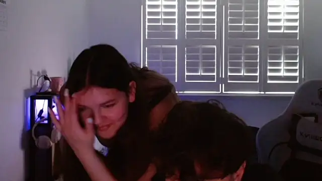 yourmila1のウェブカメラショー