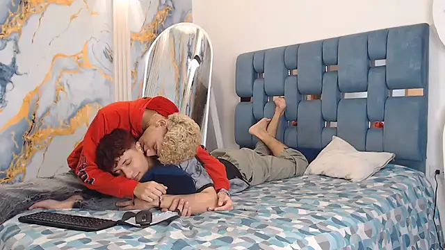 Webkamerová show YOUNG_BOYS_HELL