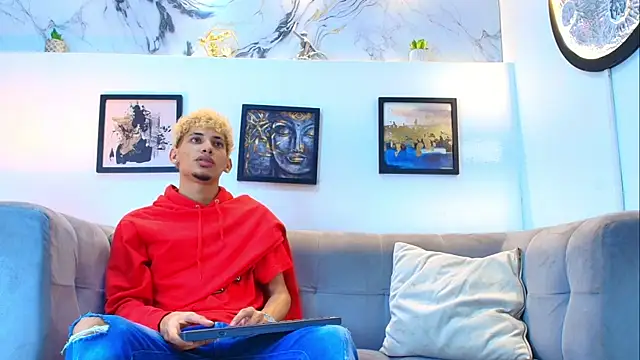Show Webcam de YOUNG_BOYS_HELL
