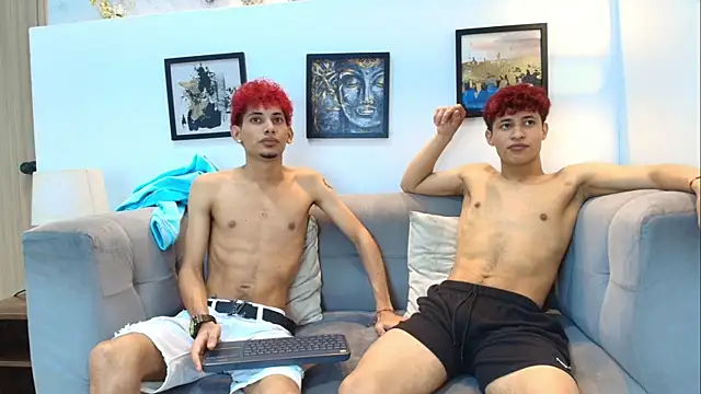 Show de webcam de YOUNG_BOYS_HELL