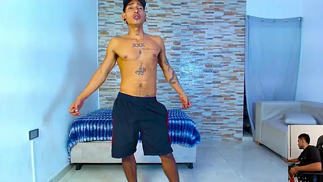 kinkyhousexxxx Show in webcam