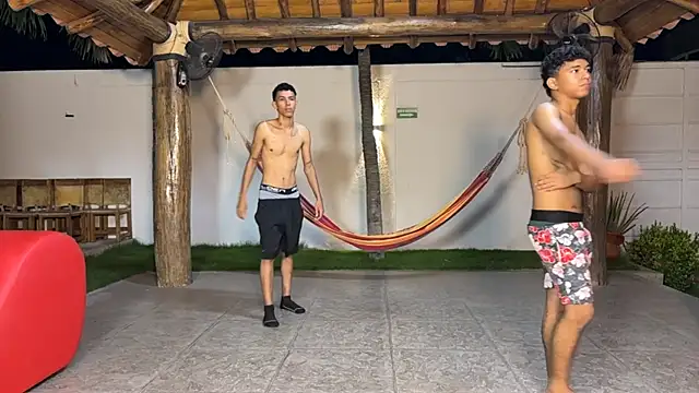 kinkyhousexxxx webcam show