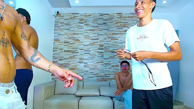 kinkyhousexxxxのウェブカメラショー
