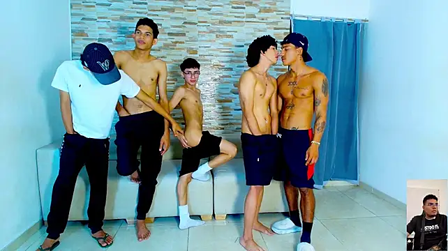 kinkyhousexxxx 在線直播表演