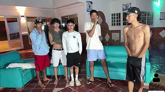 Show modela kinkyhousexxxx na web-kameri