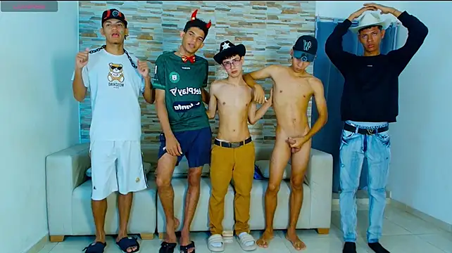 โชว์เว็บแคมของ kinkyhousexxxx