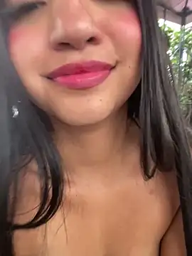 Daniela_Pink Show in webcam