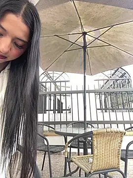 Chatroom XXX en direct de Daniela_Pink