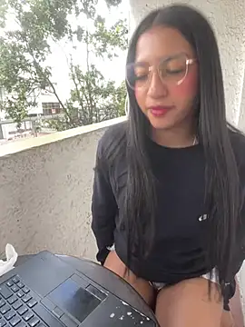 Daniela_Pink 실시간 채팅방