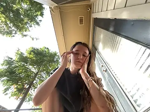 ash10alex Show in webcam