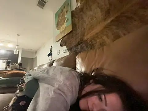 ash10alex Show in webcam