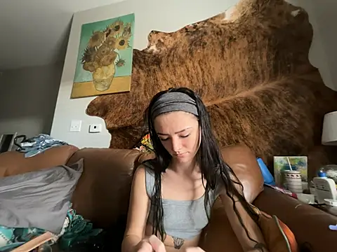 ash10alex Show in webcam