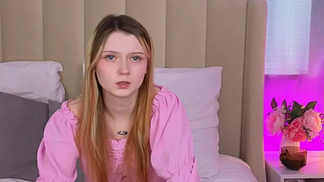 AlyssFrost Chat XXX in diretta