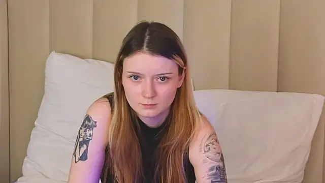 AlyssFrost's Live XXX Chat