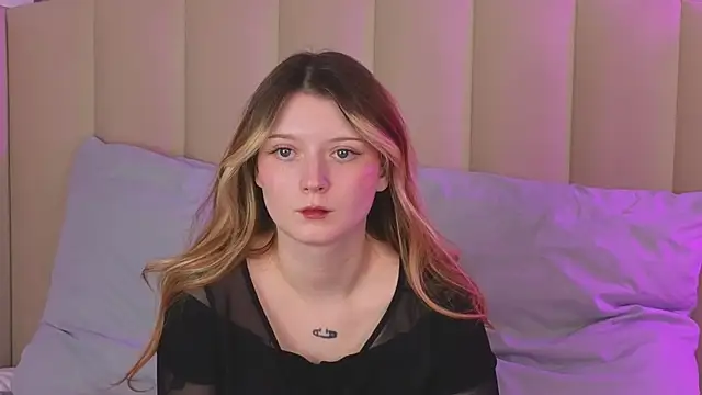 AlyssFrost's Live XXX Chat