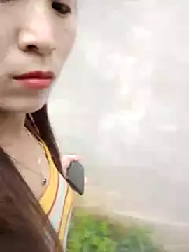 Thobaby112: διαδ ικτυακό σόου στην κάμερα