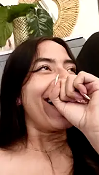 Czat XXX na żywo – Ivyy_sweet_