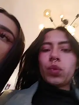 צ'אט XXX בשידור חי של Ivyy_sweet_
