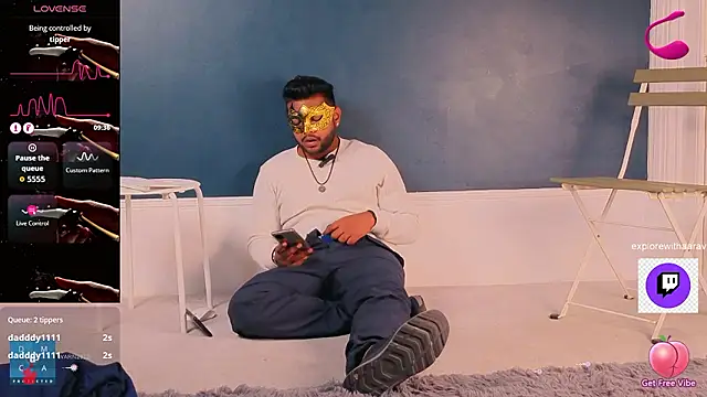 aarrav_hottyn Webbikameraesitys