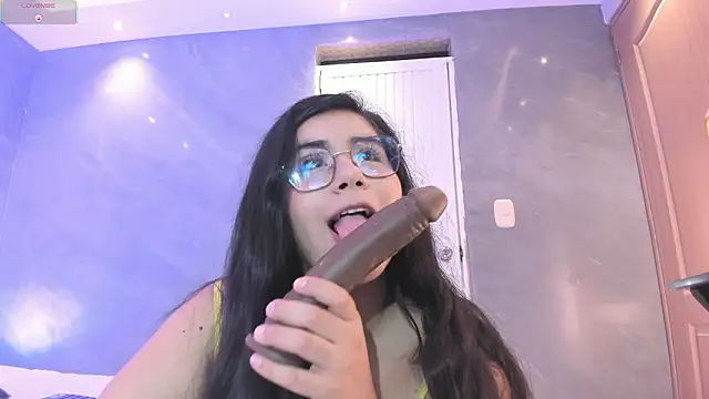 sofi_cutess' Webcam Show