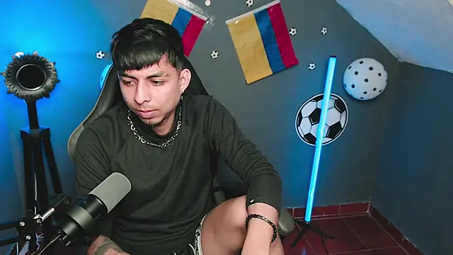ALPHA_LATINO Webcam-Show