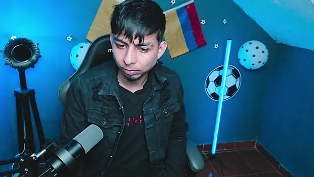ALPHA_LATINOのウェブカメラショー
