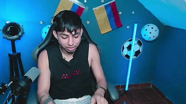 ALPHA_LATINOのウェブカメラショー