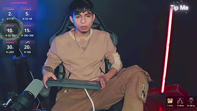 ALPHA_LATINO's Webcam Show