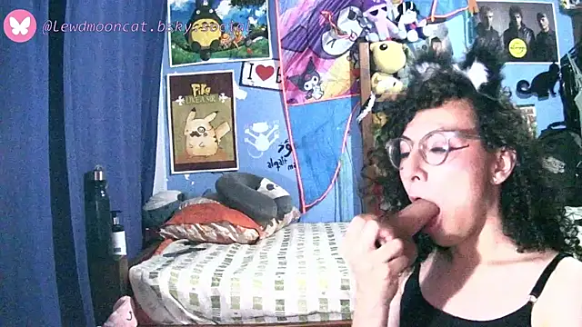 lewd_mooncat – Kamerová šou