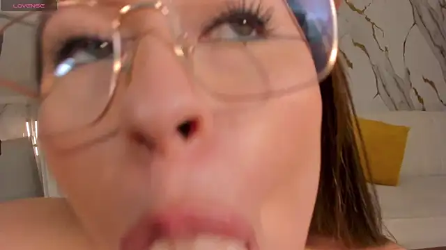 AmyRosse_X élő XXX-chatje