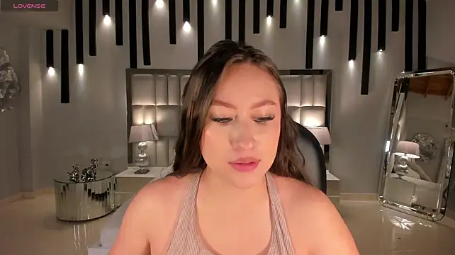 AmyRosse_X Adlı Modelin Canlı XXX Sohbeti