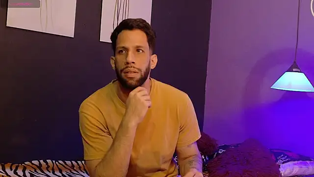 Karim_mansur Show in webcam