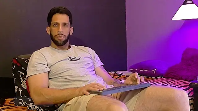 Karim_mansur Pertunjukan Webcam
