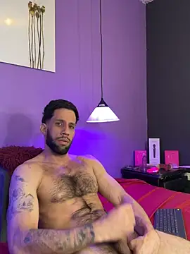 Pokazy przed kamerką – Karim_mansur