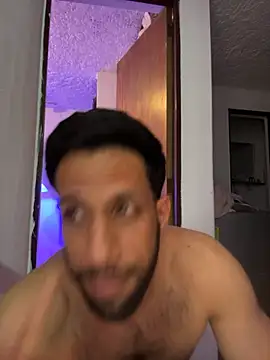 Pokazy przed kamerką – Karim_mansur