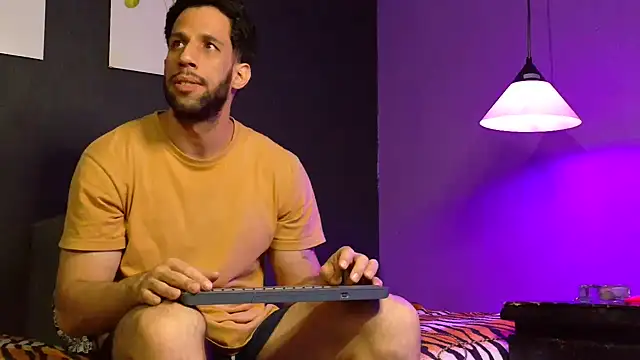 Karim_mansurのウェブカメラショー