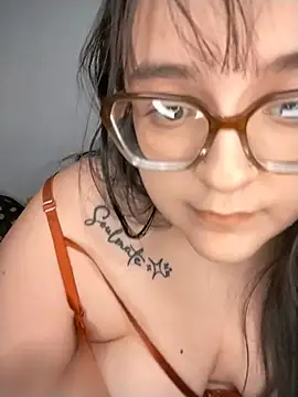 צ'אט XXX בשידור חי של daphneev