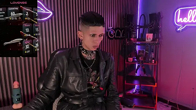 Maximoking26 Show in webcam