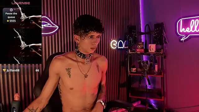 Pertunjukan Kamera Web Maximoking26