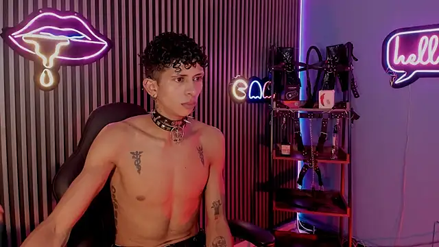 Maximoking26 webkamerás műsora