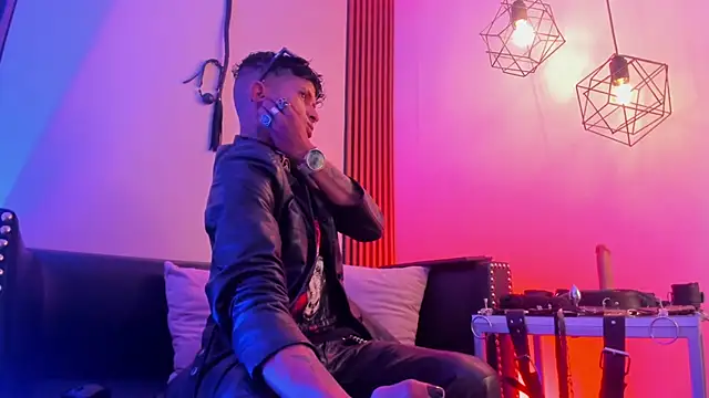 عرض كام Maximoking26