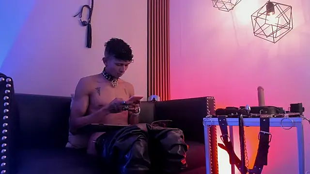 Maximoking26 webkamerás műsora