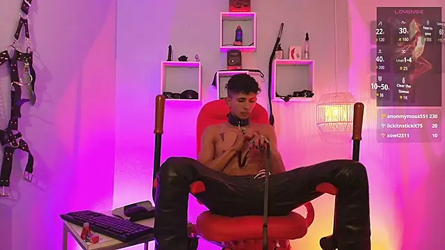 Maximoking26 Show in webcam