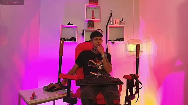Maximoking26 Webcamshow
