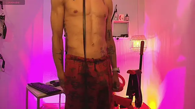 Maximoking26 Show Webcam
