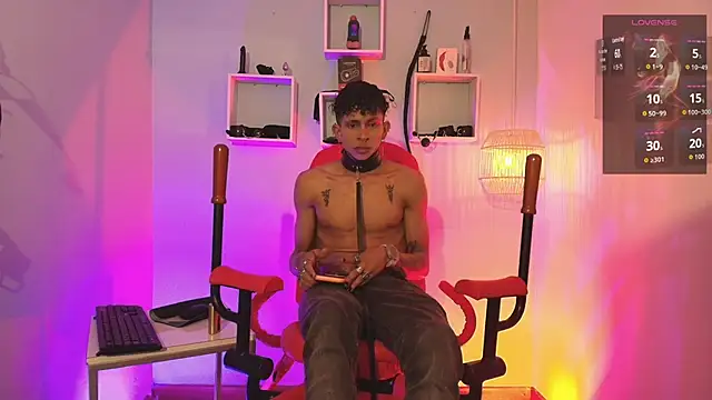 Maximoking26 Show Webcam