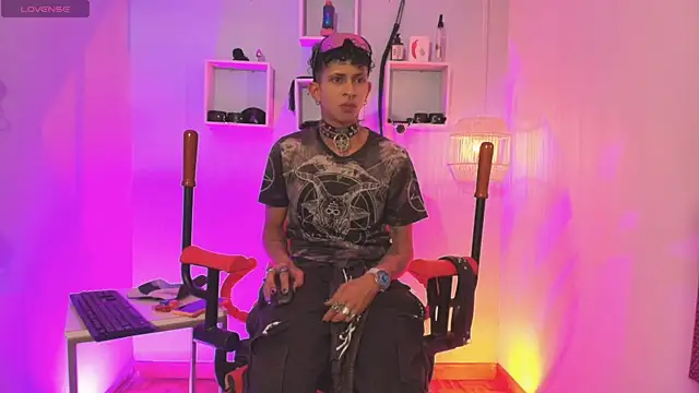 Maximoking26 webkamerás műsora