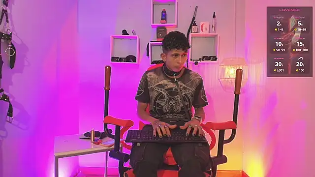Maximoking26 Show Webcam