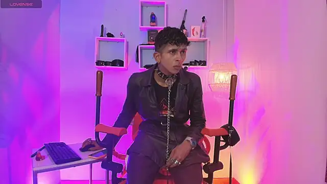 Maximoking26's Webcam Show